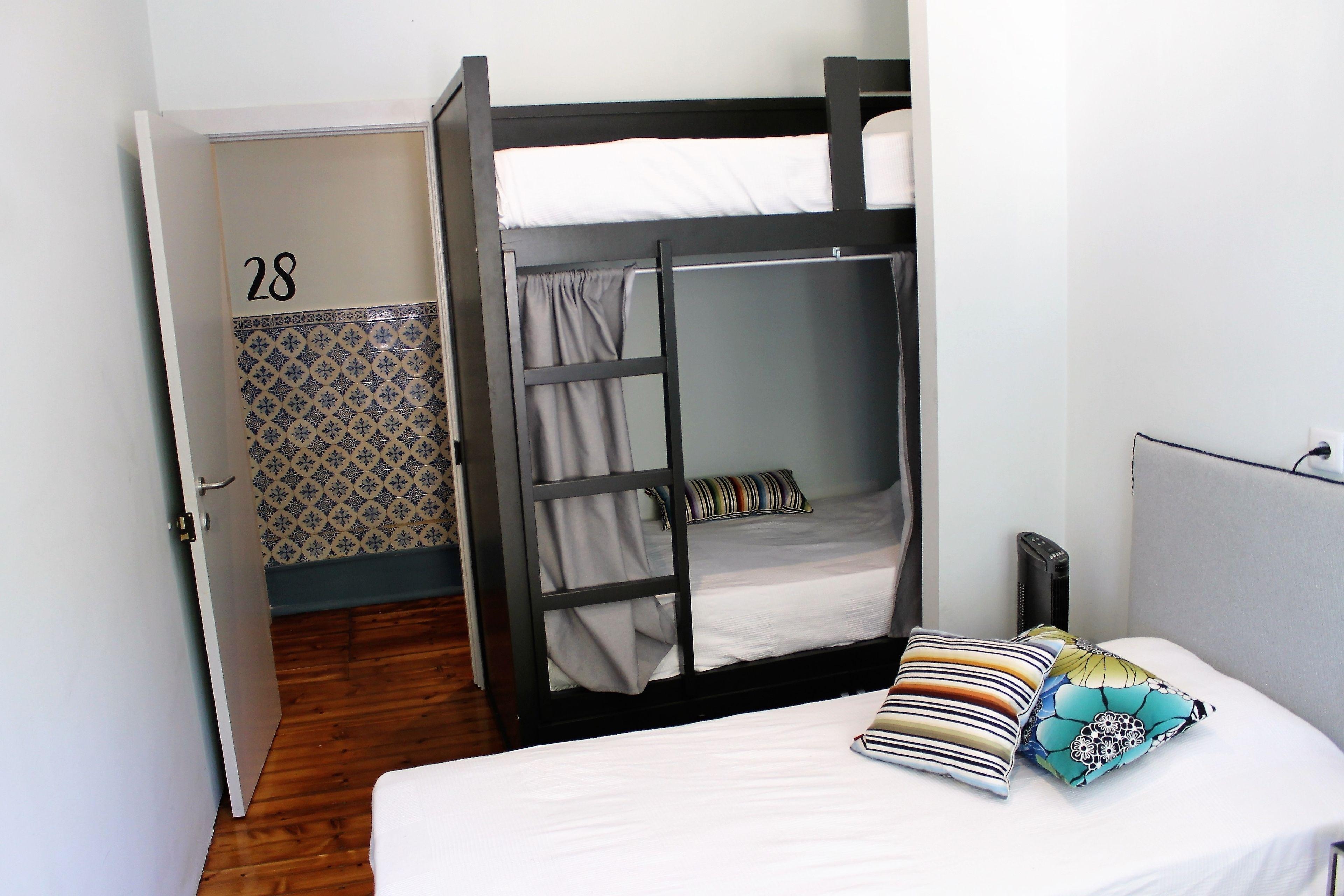 Back To Lisbon Hostel — Photos 1